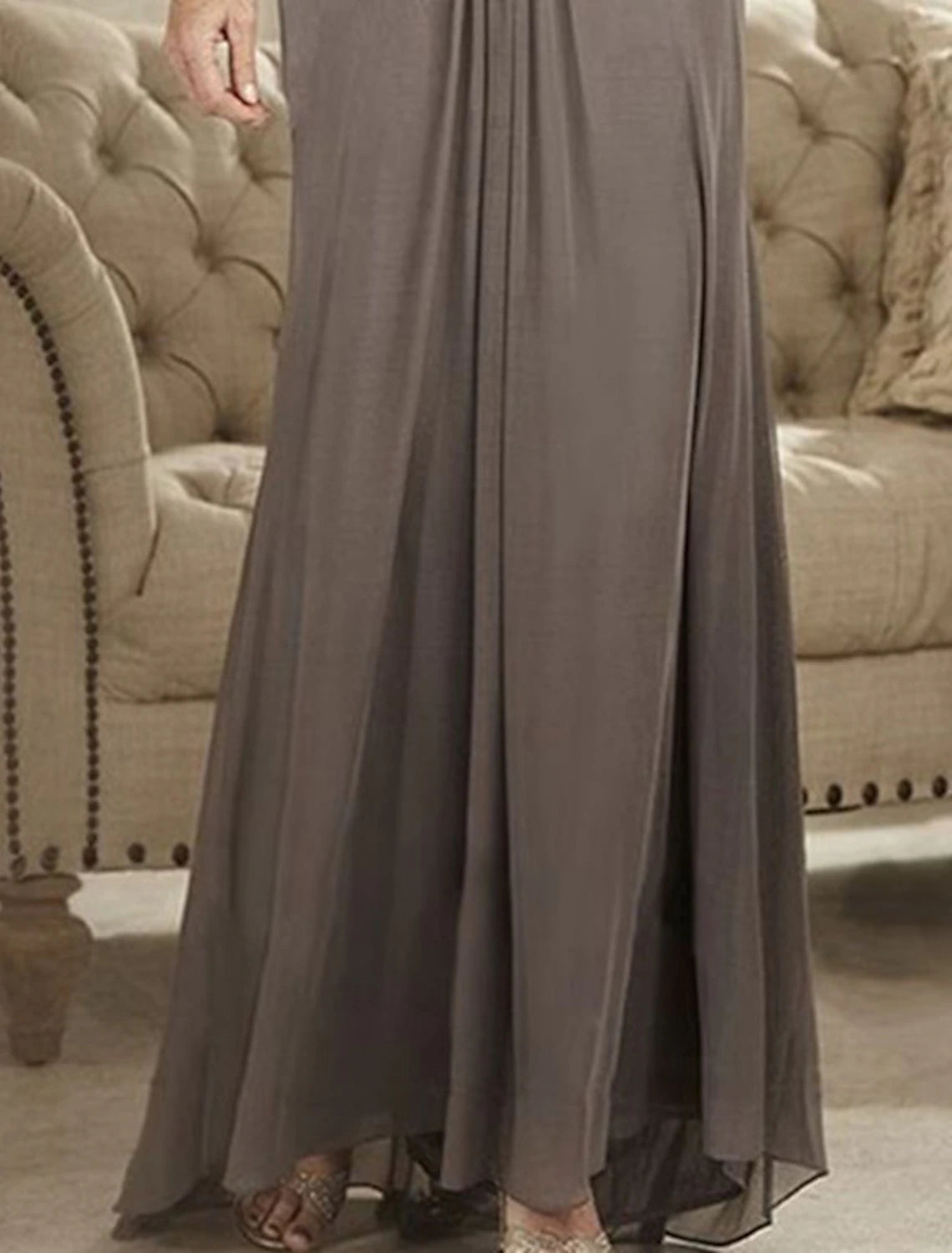 Abito da cerimonia per la madre della sposa, a trapezio, elegante, semplice, con scollo a gioiello, lunghezza al pavimento, in chiffon e pizzo, maniche a 3/4 con applicazioni di cristalli