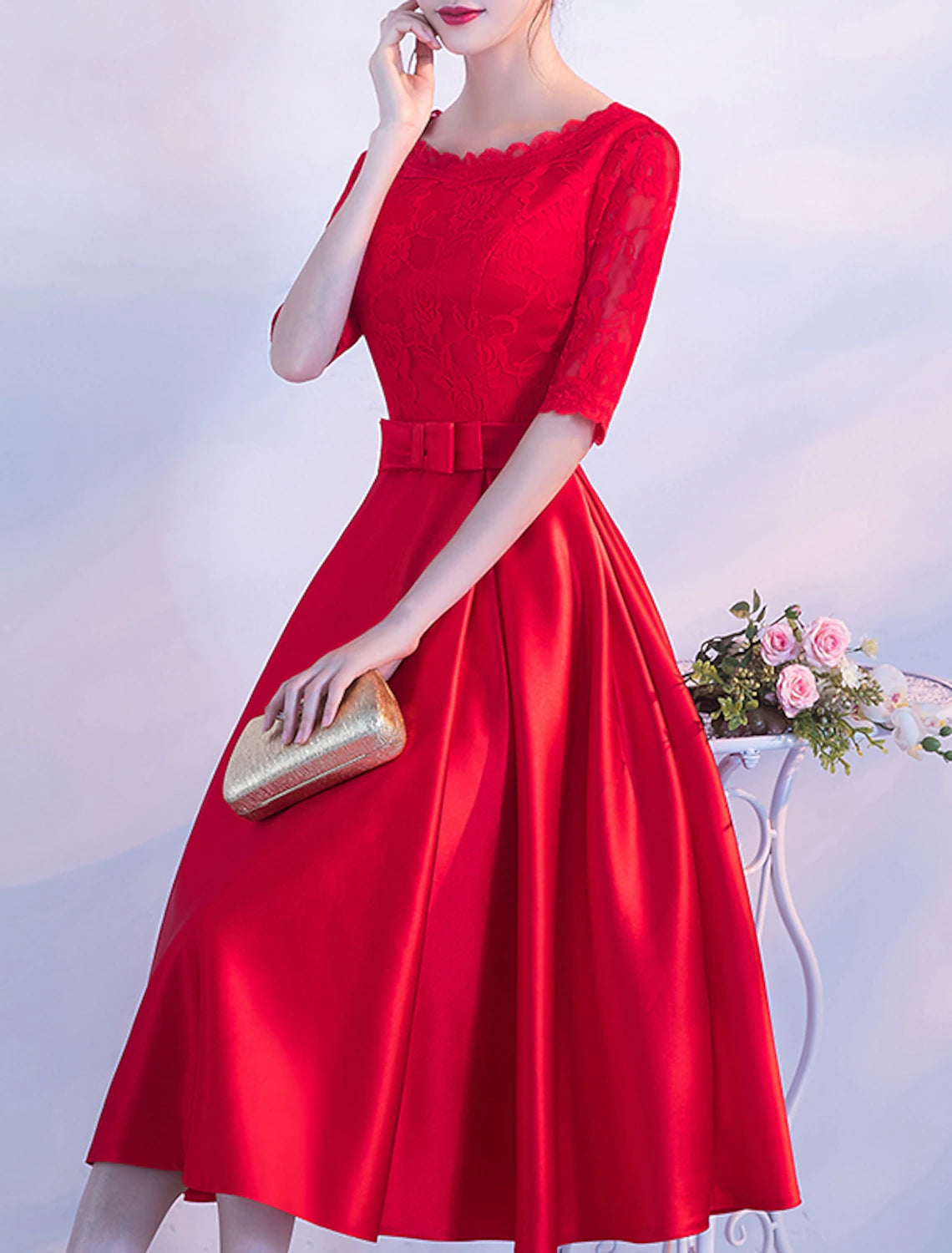 Vestidos de cóctel de corte A, elegantes, para fiesta, cóctel, largo hasta la rodilla, media manga, cuello joya, satén con lazo(s), pliegues y bordados.