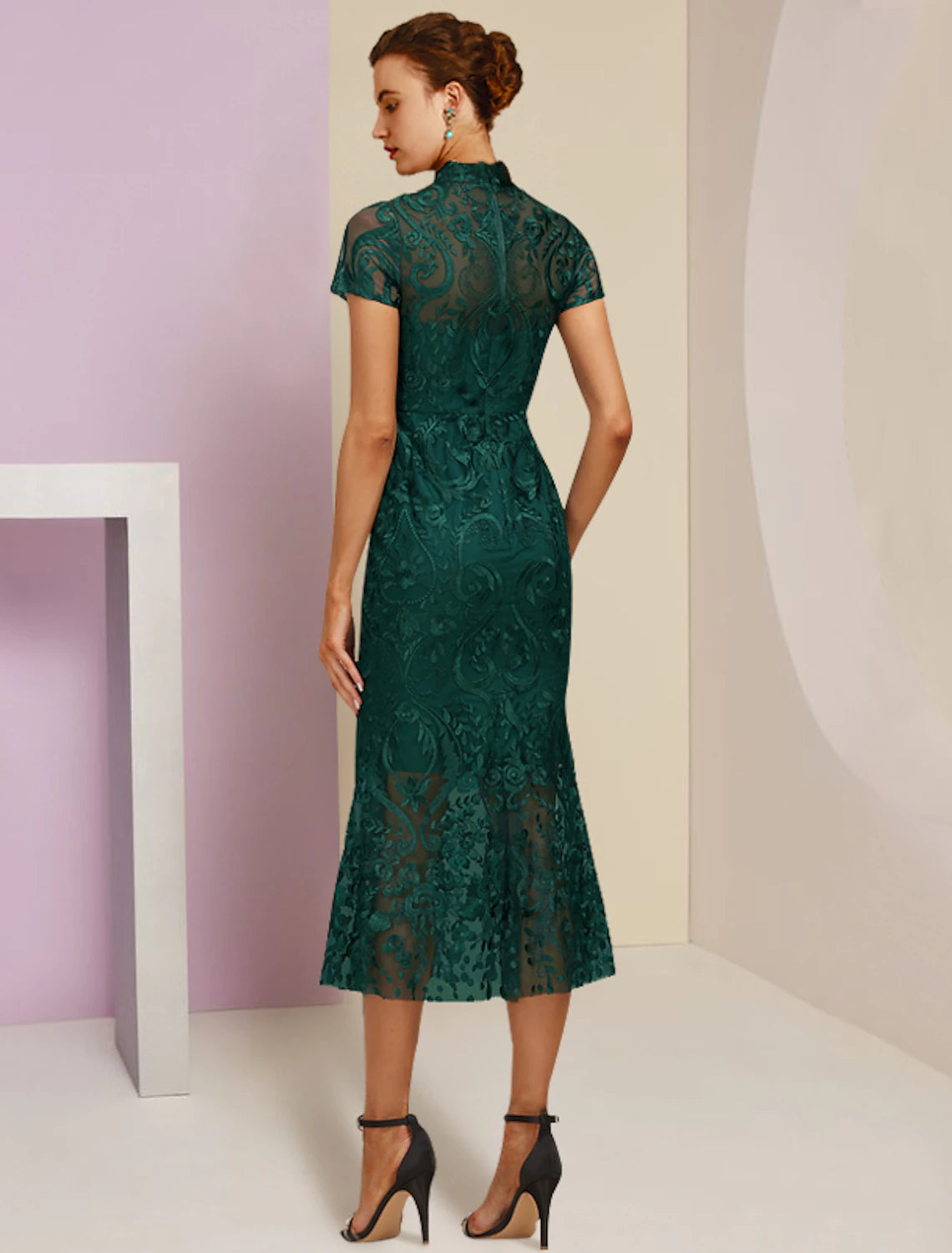 Abito da cerimonia per la madre della sposa, a tubino, elegante, con collo alto, lunghezza tè, in pizzo, maniche corte con applicazioni