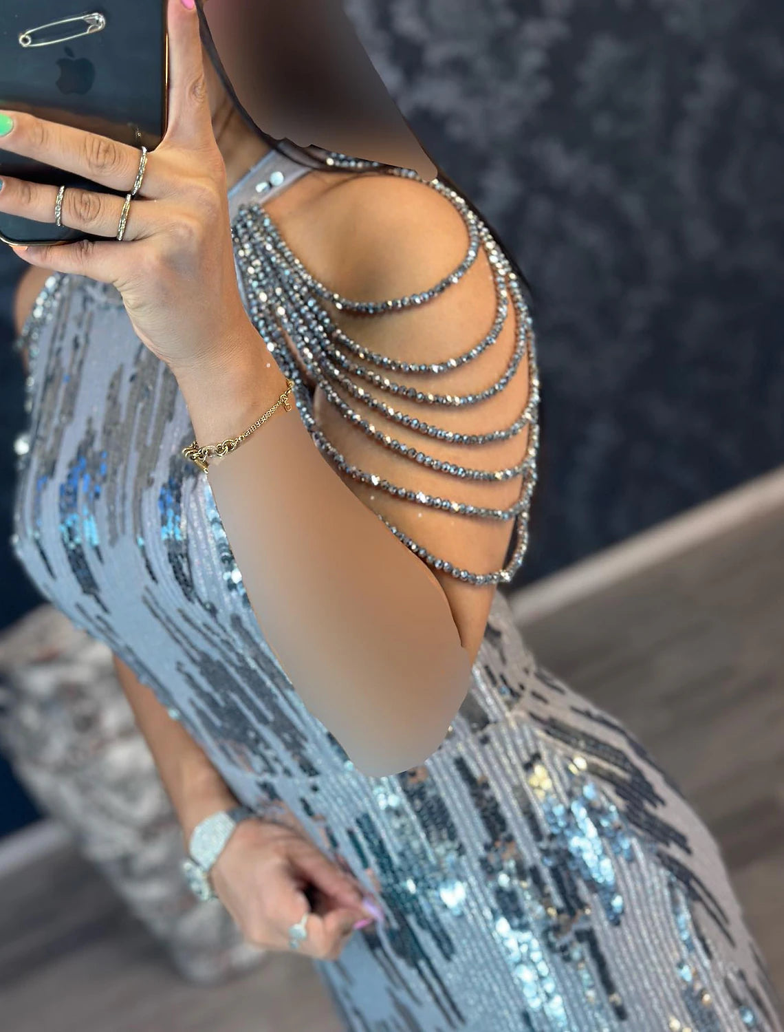 Vestido de noche elegante de sirena/trompeta, con lazo negro, largo hasta el suelo, manga corta, cuello joya, vestido negro con lentejuelas y flecos y borlas.