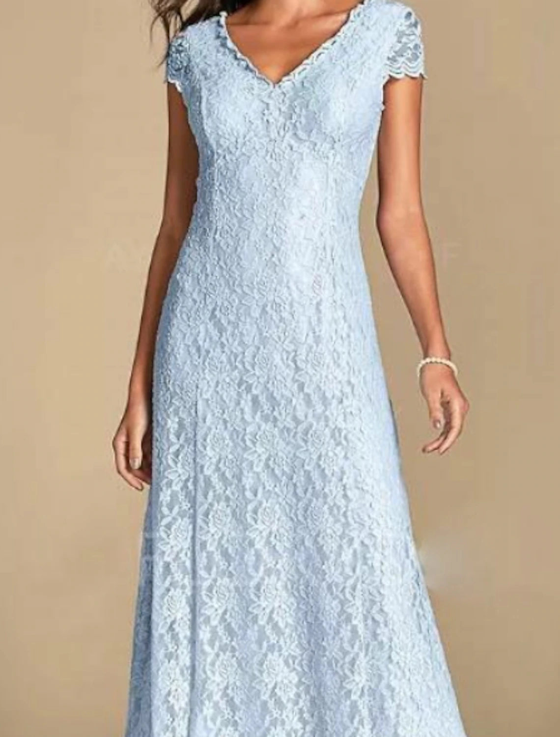 Abito da cerimonia per la madre della sposa, a trapezio, in pizzo, con scollo a V, lunghezza alla caviglia, manica corta e pieghe, taglie forti