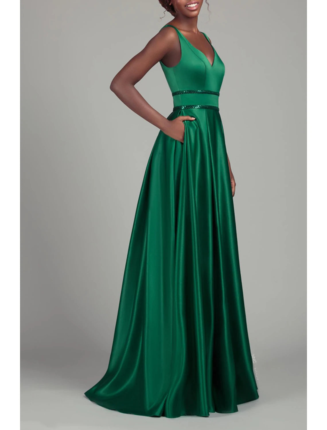 Abito da sera elegante da fidanzamento in stile A-Line Reformation Amante, con scollo a V, senza maniche, lunghezza al pavimento, in raso con pieghe a fascia/nastro 2025