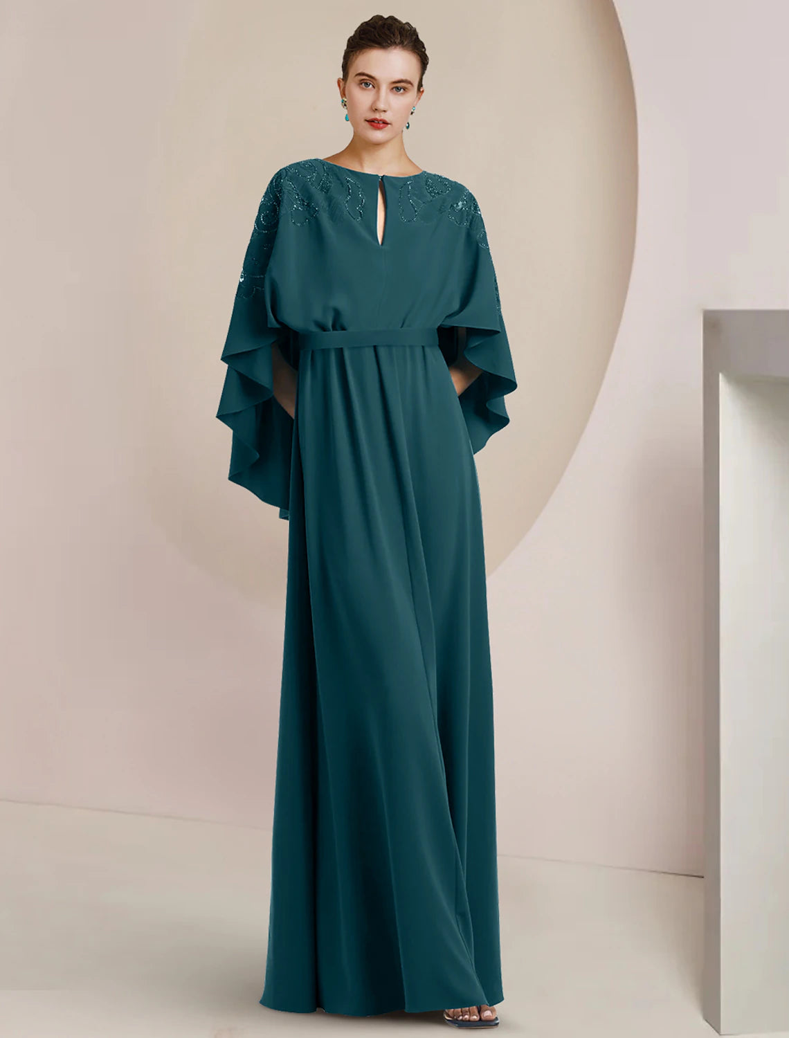 Abito da cerimonia per la madre della sposa, a trapezio, elegante, in chiffon, senza maniche, con scollo a V e perline.