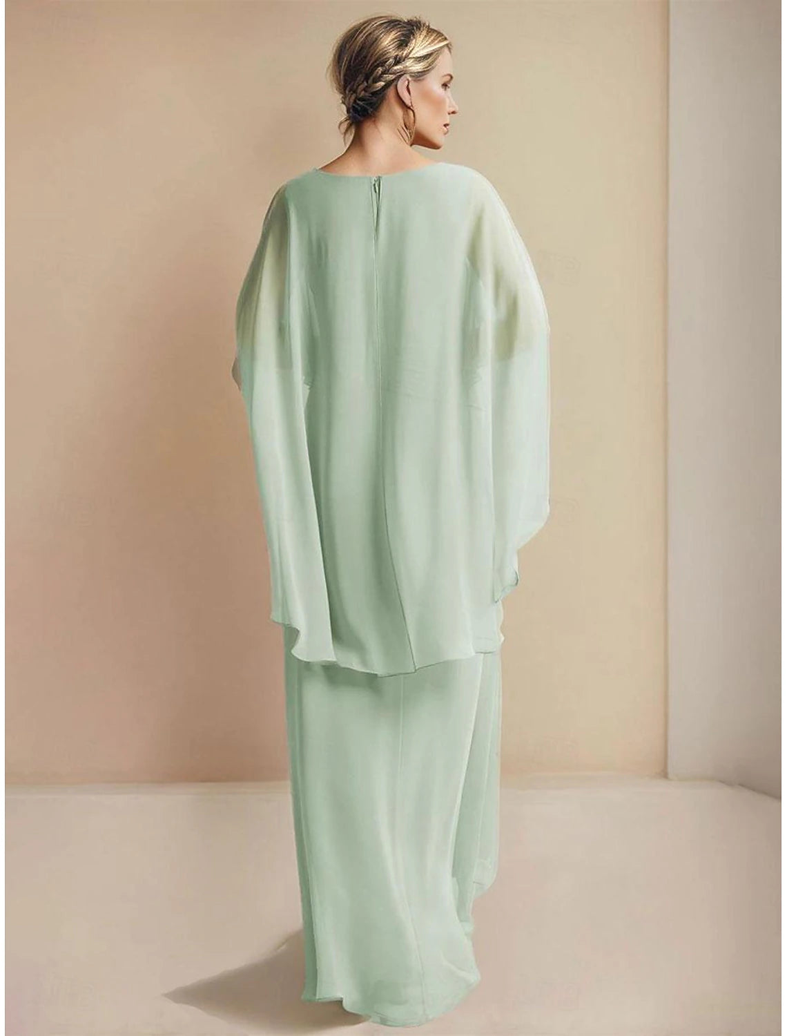 Abito da cerimonia per la madre della sposa, a trapezio, elegante, semplice, con scollo a V, lunghezza al pavimento, in chiffon, maniche a 3/4 con pieghe e balze arricciate.