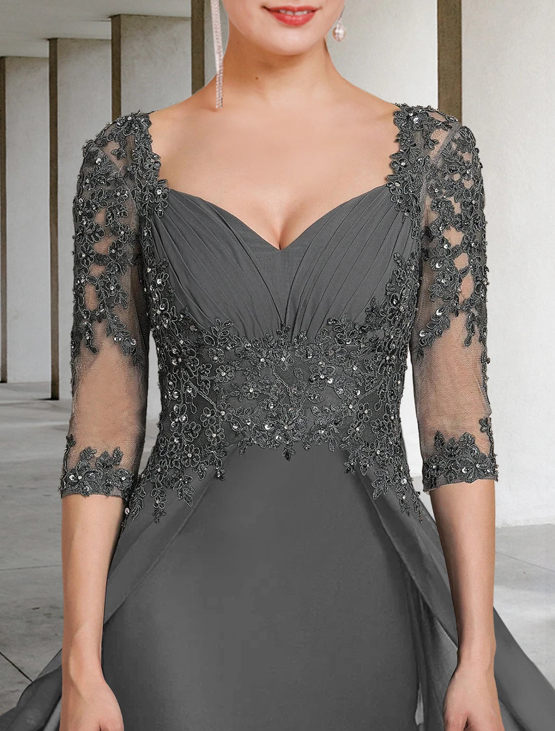 Vestido de madre de la novia con corte tubo/columna, elegante, para invitados a la boda, escote cuadrado, largo hasta el suelo, de gasa, con encaje, mangas 3/4 y apliques de lentejuelas fruncidas.