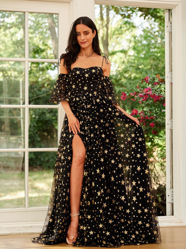 Vestidos de corte A/princesa con encaje, tirantes finos, mangas cortas y cola de corte