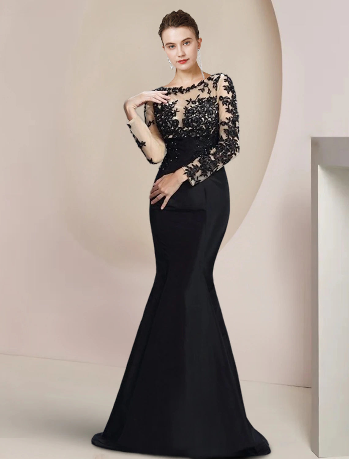 Vestido de sirena/trompeta para madre de la novia, formal, para invitados a la boda, elegante, con escote joya, largo hasta el suelo, de satén, con encaje y manga larga con apliques