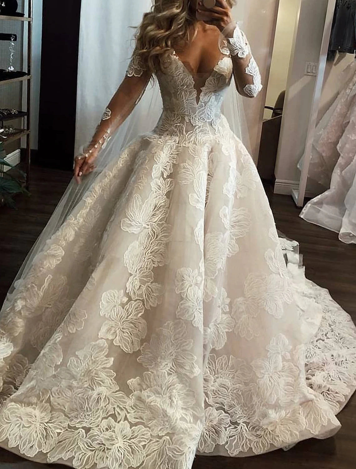 Vestidos de novia formales de estilo real, vestido de baile, escote en V, manga larga, cola larga, vestidos de novia de encaje con apliques