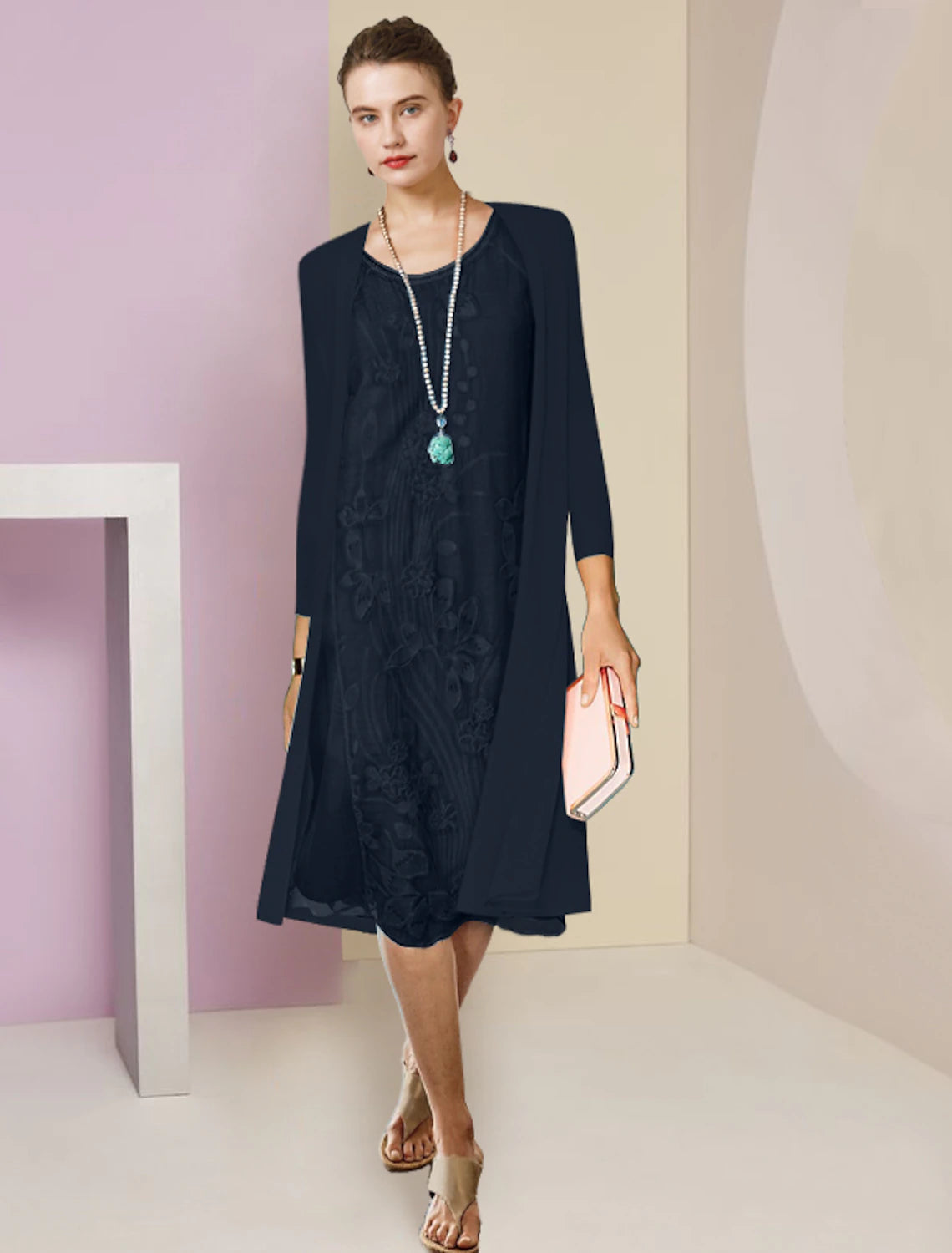 Vestido de dos piezas tipo tubo para madre de la novia, elegante, con escote redondo, largo hasta la rodilla, de gasa, con encaje, manga media, chaqueta y apliques.