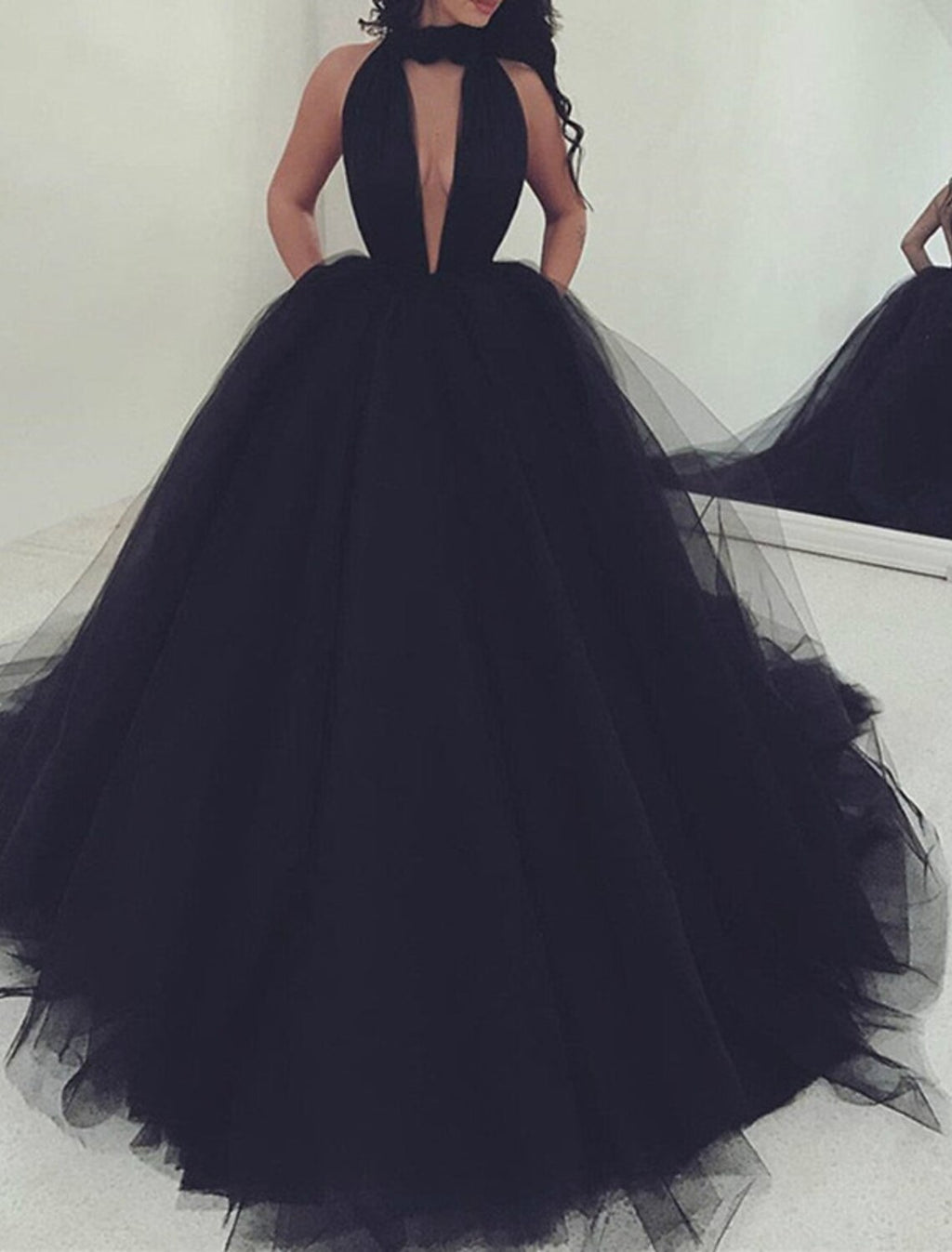 Vestido de fiesta de baile con espalda abierta, vestido de fiesta de bodas, dulce 16, cola de corte, sin mangas, cuello halter, tul, espalda descubierta con pliegues