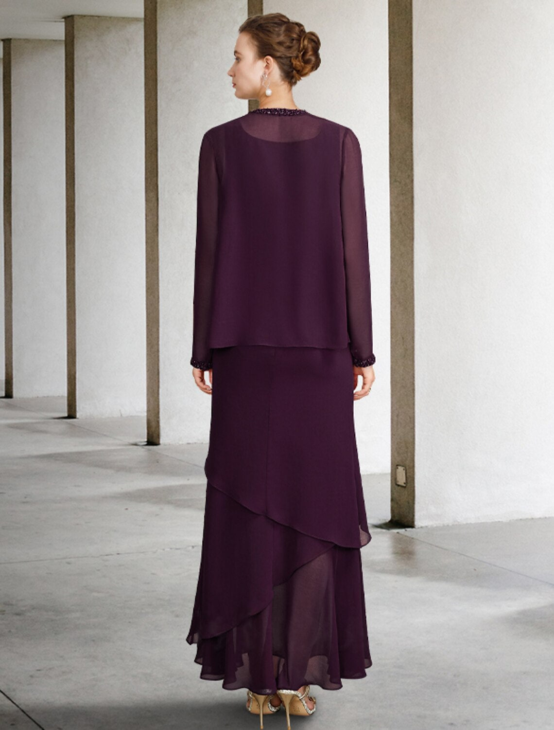 Vestido de madre de la novia de dos piezas, corte en A, talla grande, elegante, escote cuadrado, largo hasta los tobillos, de gasa, sin mangas, con chaqueta cruzada incluida, vestidos con capas de abalorios de perlas