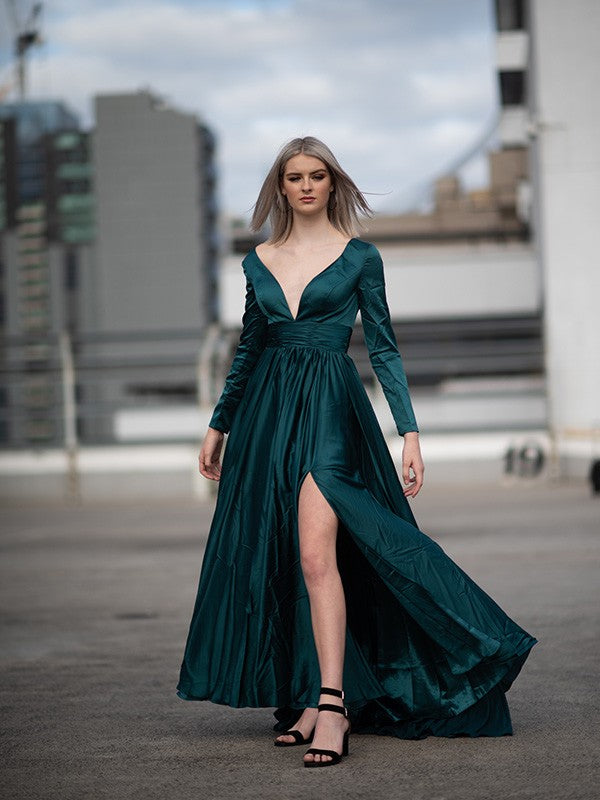 Vestidos de corte A/princesa, mangas largas, volantes, satén, gasa, escote en V y largo hasta el suelo