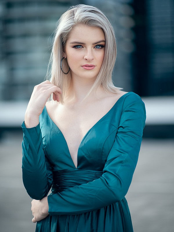 Vestidos de corte A/princesa, mangas largas, volantes, satén, gasa, escote en V y largo hasta el suelo