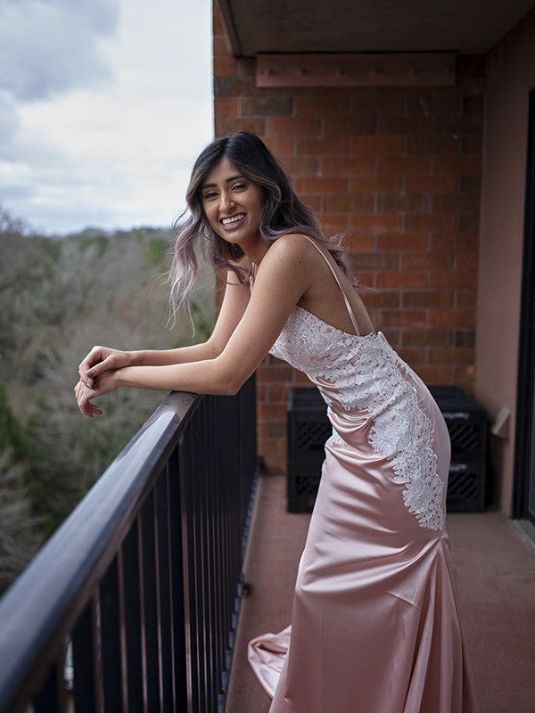 Trumpet/Mermaid Silk like Satin Applique V-neck Sleeveless Sweep/Brush Train Dresses