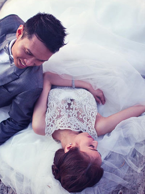 Vestidos de novia de corte A/princesa, sin mangas, escote redondo, cola capilla, faja, cinta, cinturón, apliques de cuentas, encaje y tul