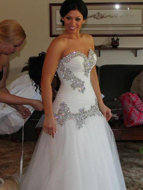 Vestidos de novia de corte A/princesa, escote corazón, tul, sin mangas, con pedrería, hasta el suelo