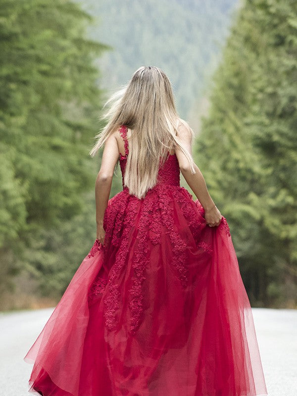 Red Chiffon A-Line V-Neck Floor-Length Dress with Lace Appliques