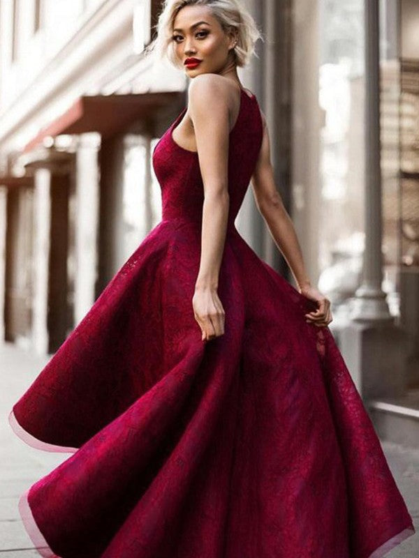 Vestidos de encaje con volantes asimétricos, joya, sin mangas y corte princesa