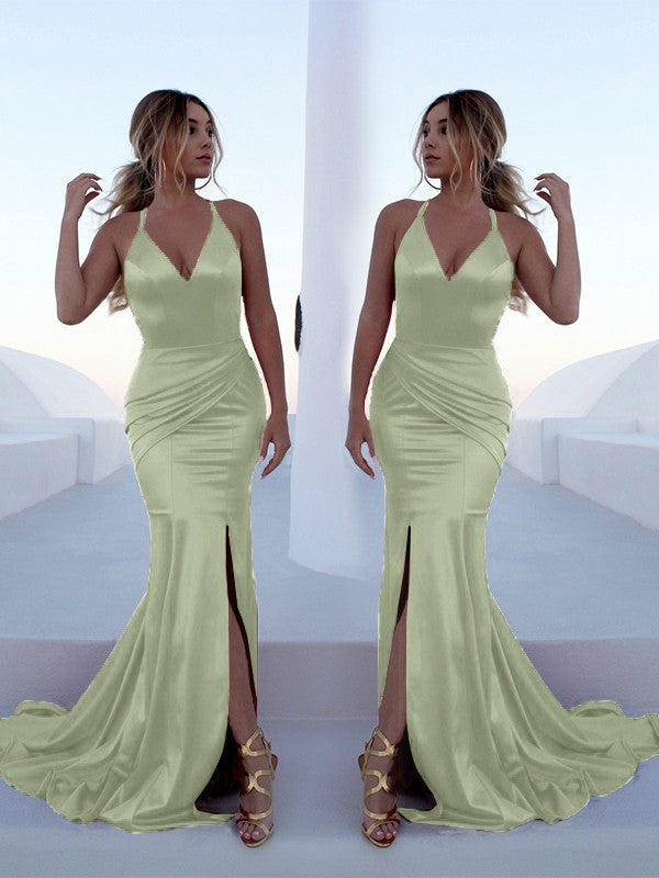 Abiti a tromba/sirena senza maniche con scollo all'americana, strascico a ruota, volant e raso di seta