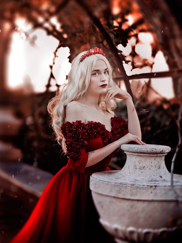 Vestidos de tul estilo princesa, corte A, mangas 1/2, flores hechas a mano, hombros descubiertos y cola larga