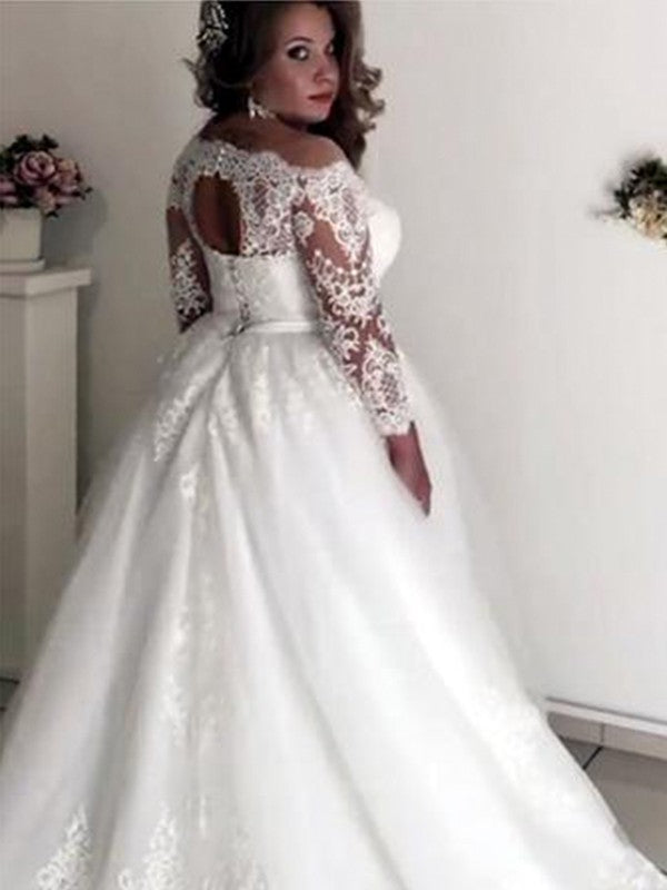 Vestidos de novia de tul con encaje, corte princesa, hombros descubiertos, mangas largas y cola de corte A