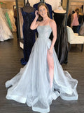 Vestidos de corte A/princesa, halter, de tul, con abalorios, sin mangas y con cola larga