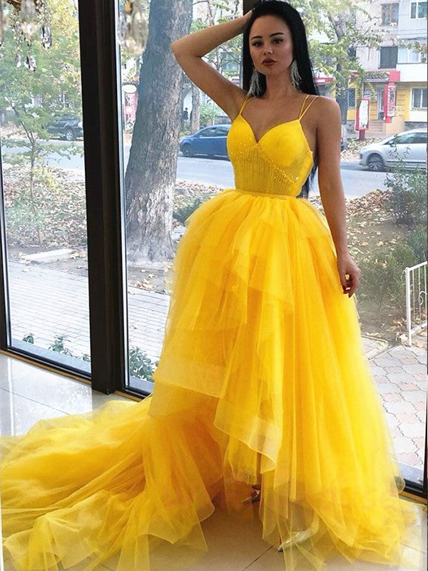 Vestidos asimétricos de corte A/princesa con volantes de tul y escote en V sin mangas