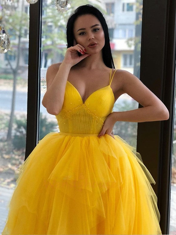 Vestidos asimétricos de corte A/princesa con volantes de tul y escote en V sin mangas
