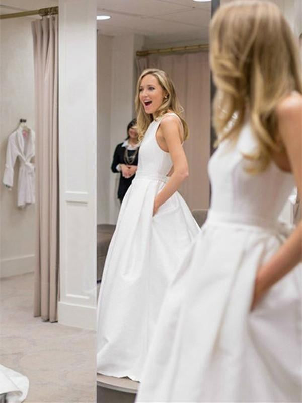 Vestidos de novia de corte A/princesa, de satén, con volantes, escote redondo, sin mangas y cola larga