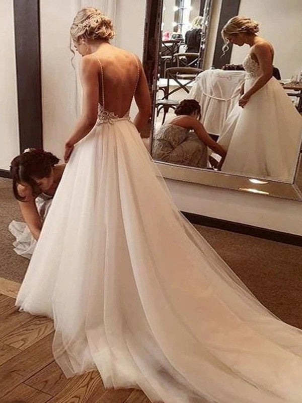 Vestidos de novia de corte A/princesa con apliques de encaje, escote en V, sin mangas y cola larga
