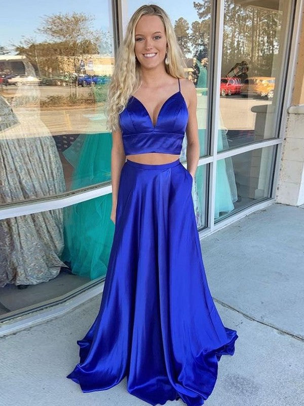 Vestido de dos piezas de corte A/princesa, con volantes, satén tipo seda, escote en V, sin mangas y cola larga