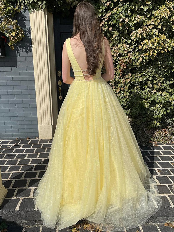 Vestidos de corte A/princesa con volantes, escote en V, sin mangas y cola larga