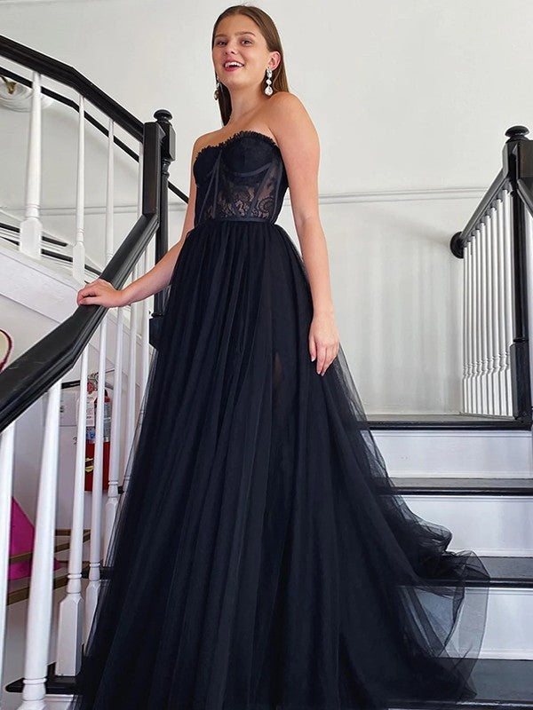 Black Tulle A-Line Floor-Length Dress with Sweetheart Neckline and Lace Bodice & Multi-Layered Tulle Skirt for Prom & Evening Parties