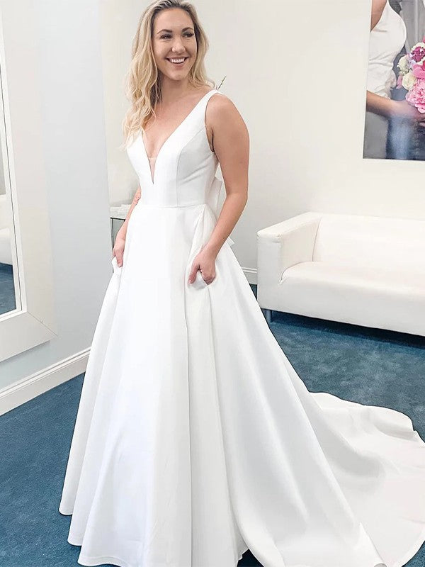 Vestidos de novia de corte A/princesa, satén, lazo, escote en V, sin mangas, cola de corte
