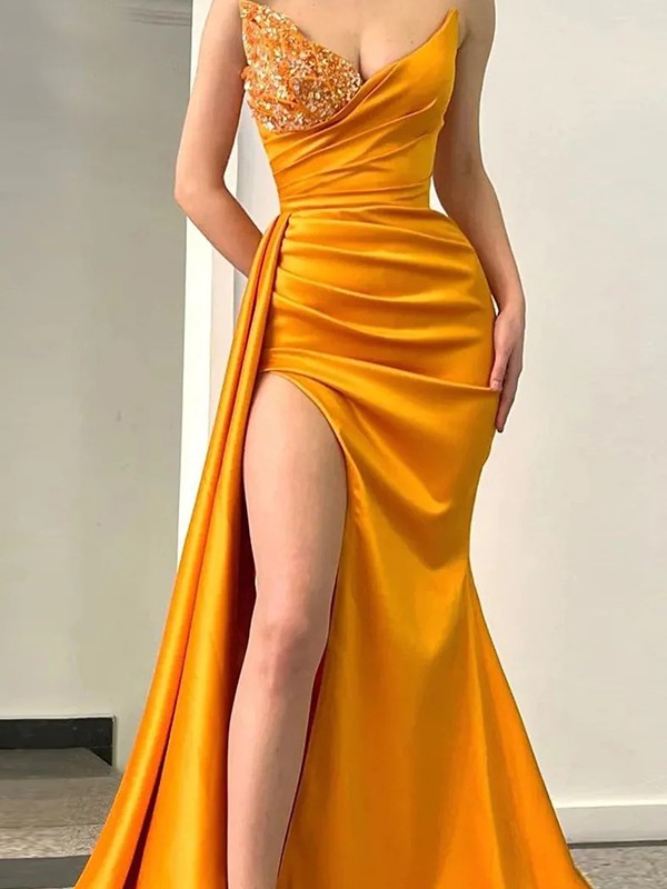 Emerald Satin Mermaid Floor-Length Sweetheart Draped Bodice High Slit Sequin Embellishment Formal Dress