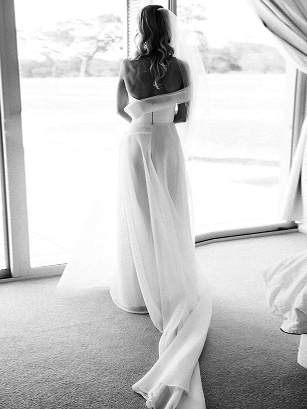 Vestidos de novia de corte A/princesa, de organza, fruncidos, con un solo hombro, sin mangas y con cola de corte