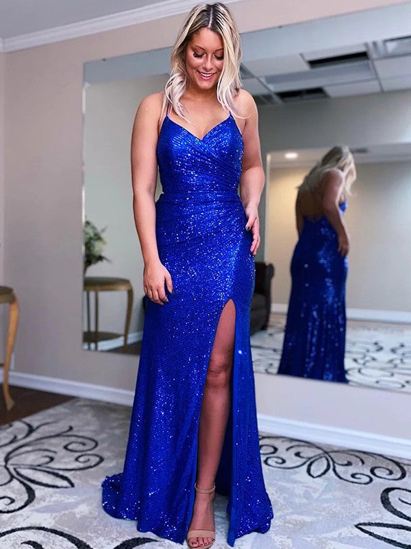 Abiti a tubino/colonna con scollo a V, senza maniche, con strascico a ruota