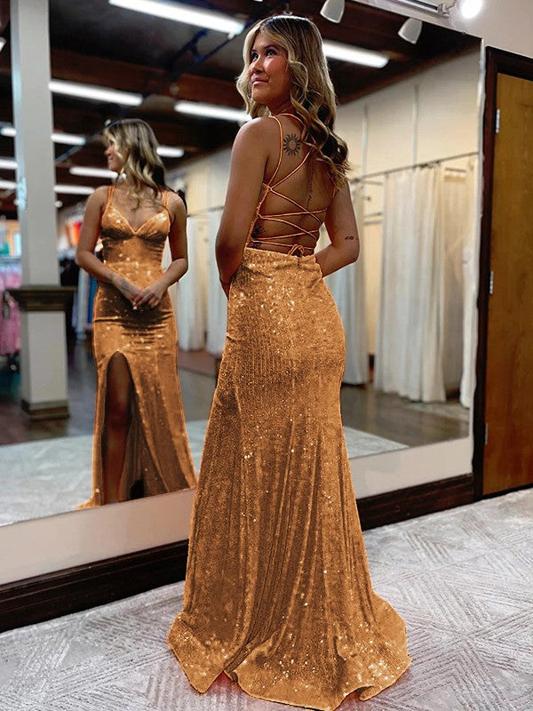 Abiti a tubino/colonna con scollo a V, senza maniche, con strascico a ruota