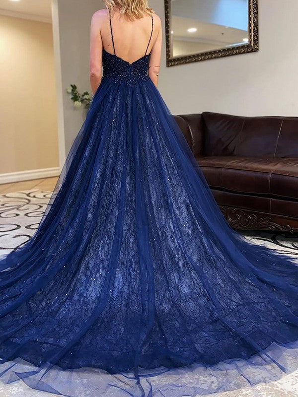 Vestidos de corte A/princesa con tul, cuentas, escote en V, sin mangas y cola de corte