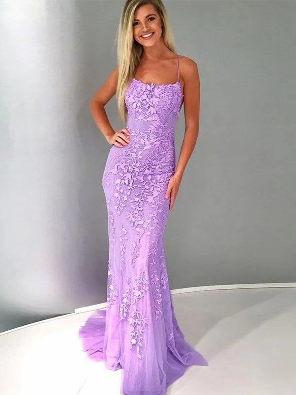 Abiti a tubino/colonna con applicazioni in pizzo, spalline sottili, senza maniche, con strascico a ruota/spazzola