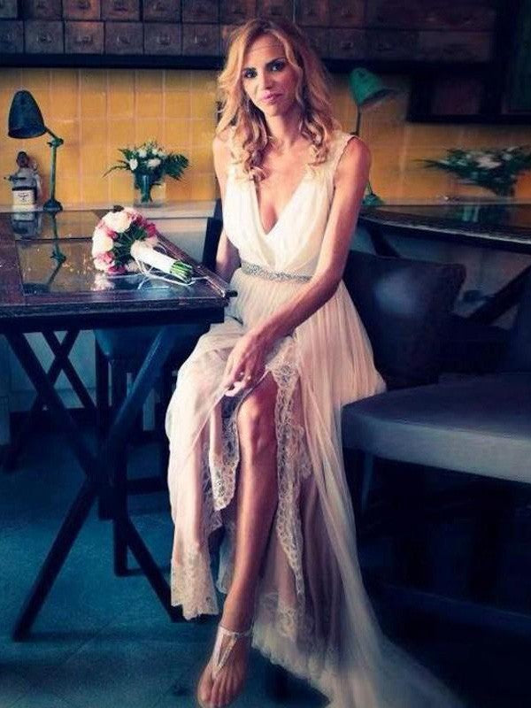 Vestidos de novia de gasa con escote en V, corte A/princesa, cola larga, sin mangas y con abalorios