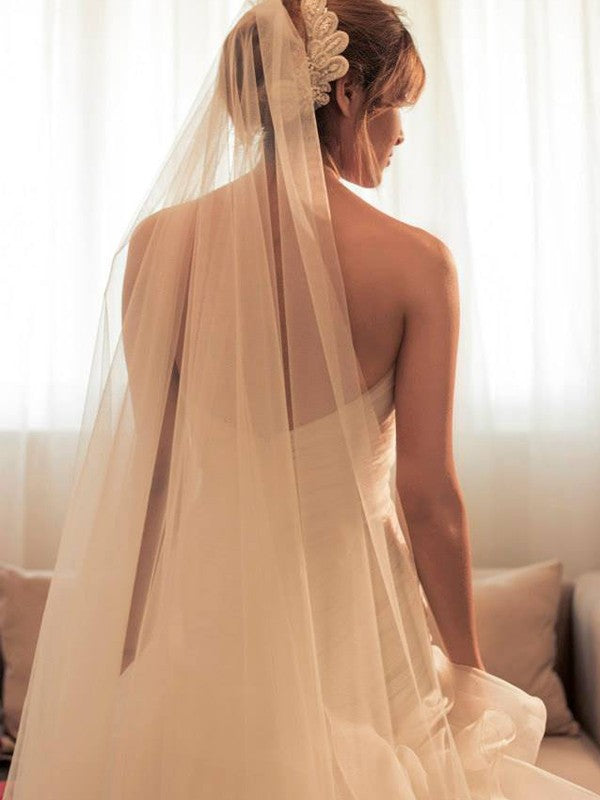 Ivory Chiffon A-Line Floor-Length Wedding Dress with Sweetheart Neckline