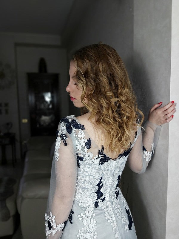 Vestidos de corte A/princesa con mangas largas, apliques de tul, escote en V y largo hasta el suelo