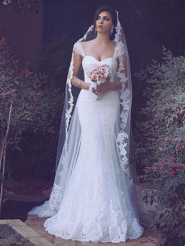 Vestidos de novia de tul con corte trompeta/sirena, sin mangas, con cola larga y tirantes