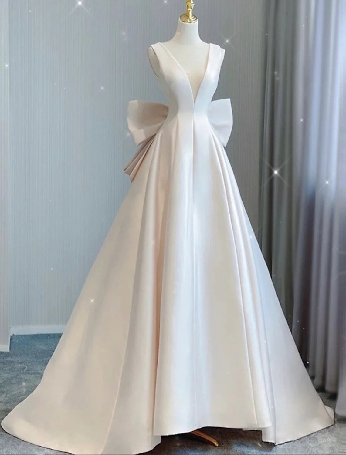 Vestidos de novia informales de recepción, corte A, escote en V, sin mangas, cola de corte, satén, con lazo(s), pliegues, para bodas de verano, ropa para mujer