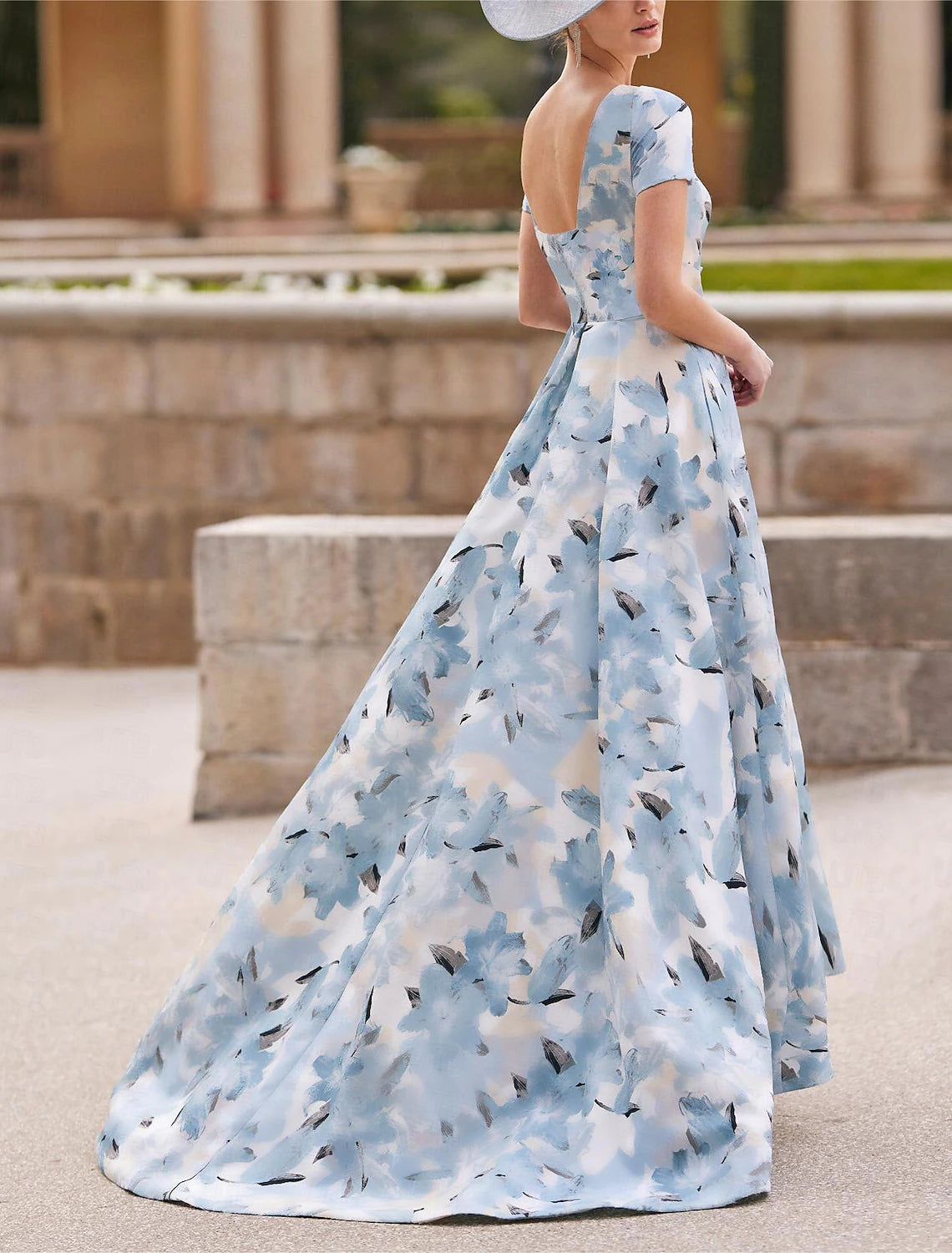 Abito da cerimonia per la madre della sposa a trapezio, in stile Kentucky Derby, elegante, con scollo a barca, asimmetrico, lunghezza alla caviglia, in chiffon, maniche corte, con pieghe e fiori.