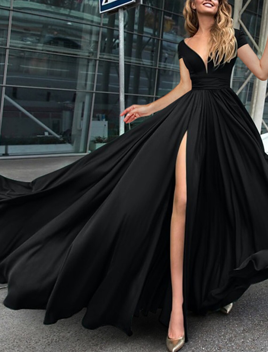 Vestido de fiesta de corte A, vestido negro, vestido de invitada de boda, corbata negra, cola de corte, manga corta, cuello en V, tela con abertura fruncida
