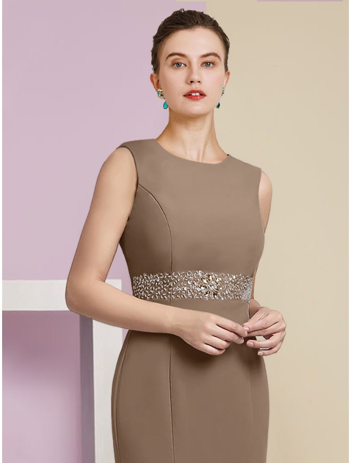 Vestido de sirena/trompeta para madre de la novia, elegante, para invitada de boda, escote redondo, largo hasta la rodilla, de gasa, manga larga con fruncido de cristales