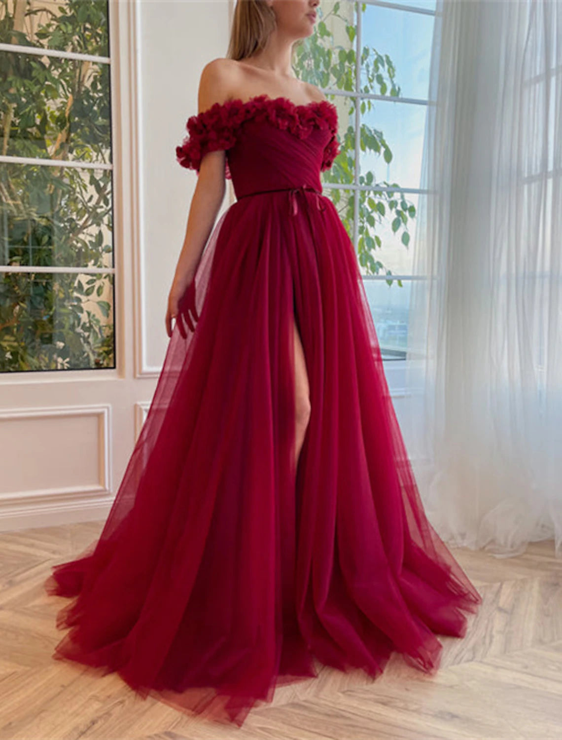 Abiti da ballo a trapezio, abiti floreali, invitati a nozze, feste di nozze, strascico a ruota, maniche corte, spalle scoperte, tulle con spacco e spalline