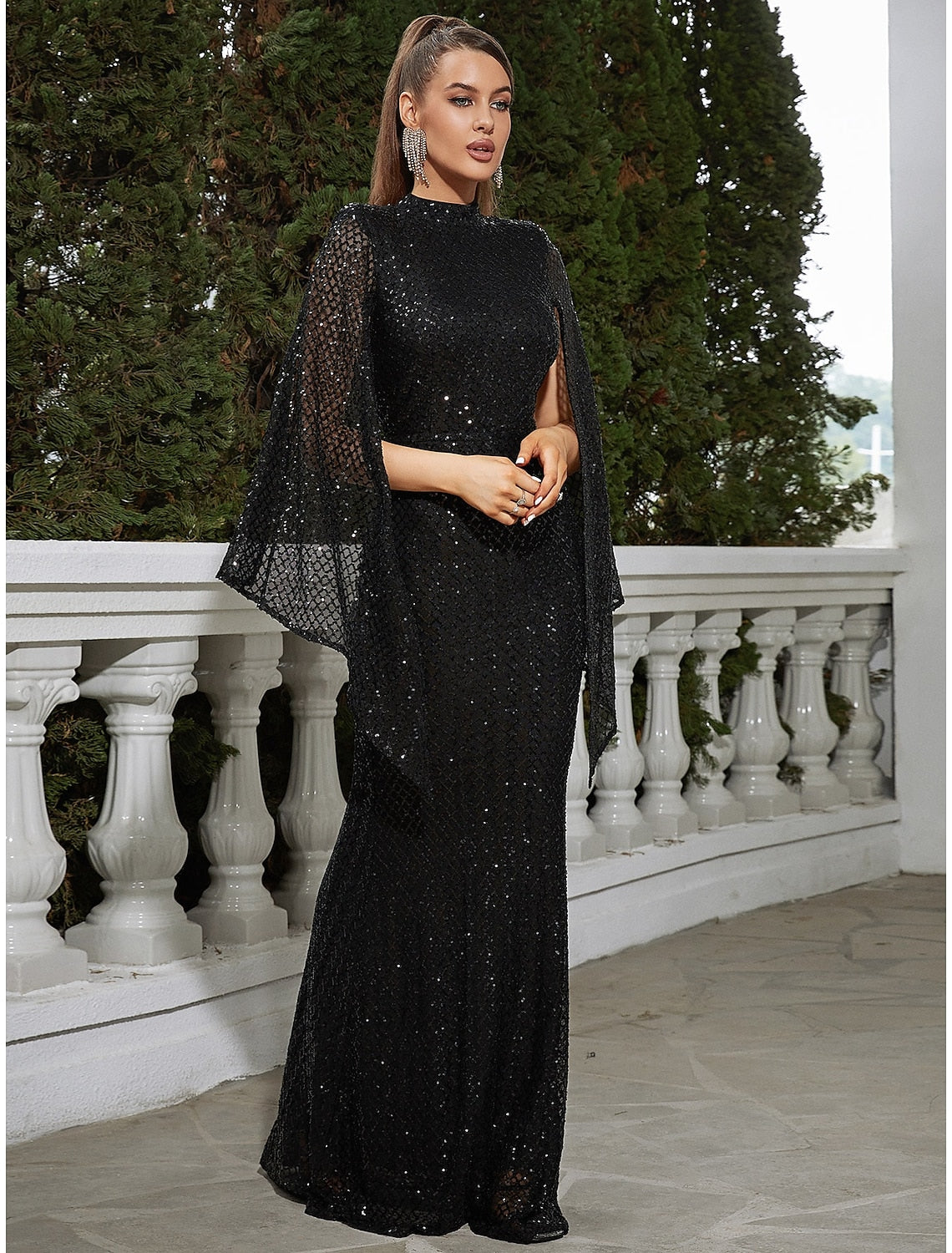 Vestido de noche de sirena/trompeta con capa, brillante y con brillo, vestido formal de otoño, largo hasta el suelo, sin mangas, cuello alto, lentejuelas y pliegues brillantes.